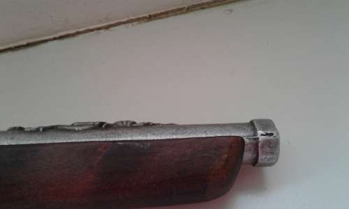 REPLICA WOOD AND METAL PISTOL MADE IN SPAIN AS NEW SEE ALL PICTURES